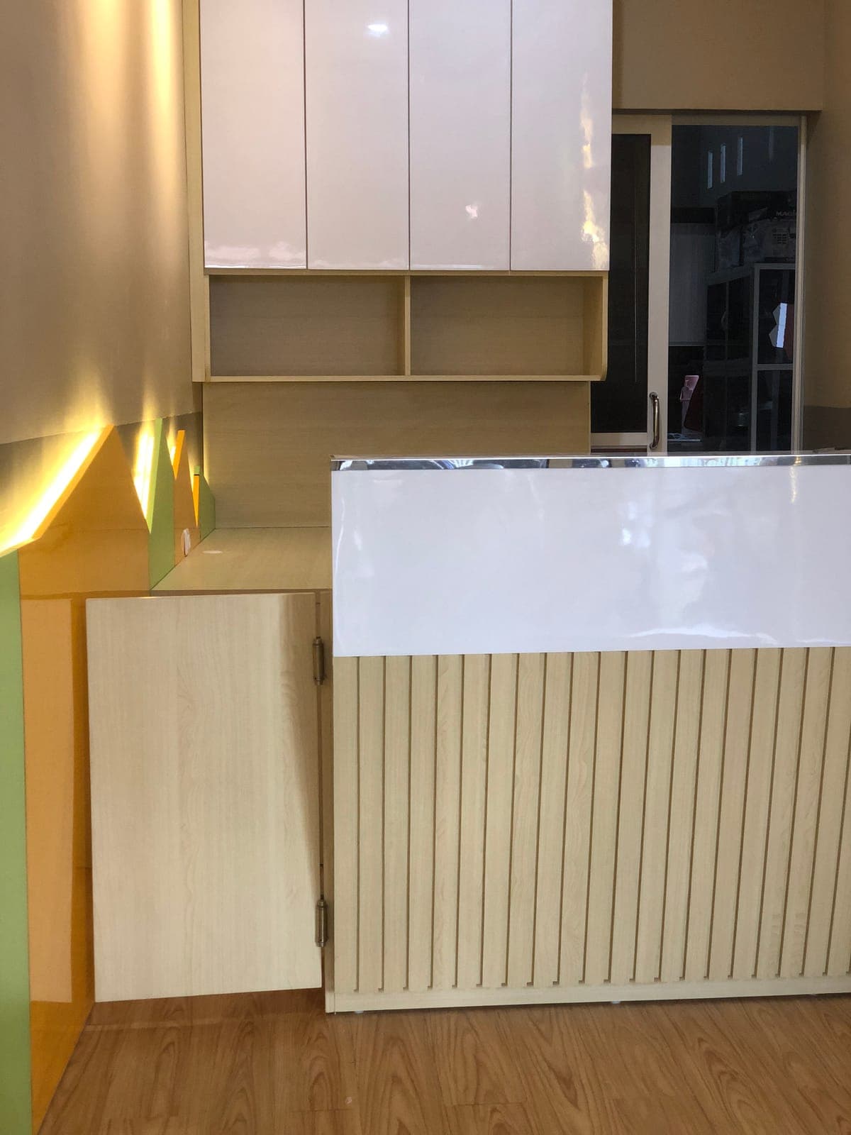 Resepsionis Kantor Kustom