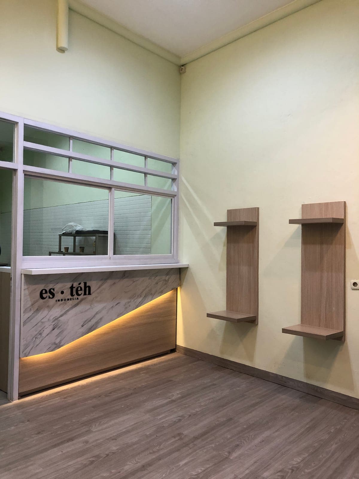 Interior Kafe Modern